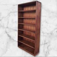 مكتبة ديكور • درجة أولى • توصيل بابل