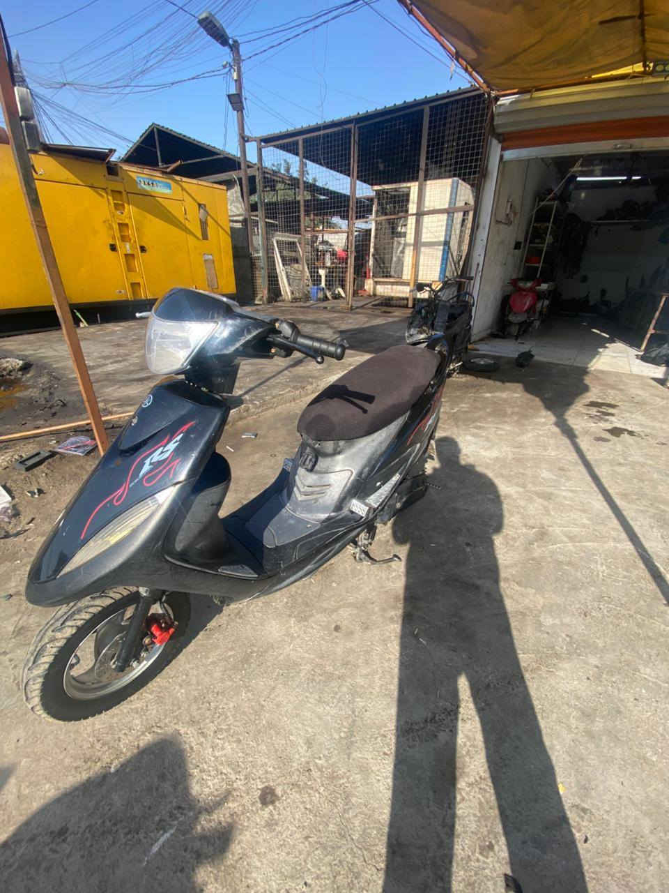 سلام عليكم ماكس للبيع  سعر ٦٥٠ وبيه مجال  ادراجه شوفت يعنكم نضيفه  مكينه بلاديه مكان  بياع تقاطع درويش
***********
