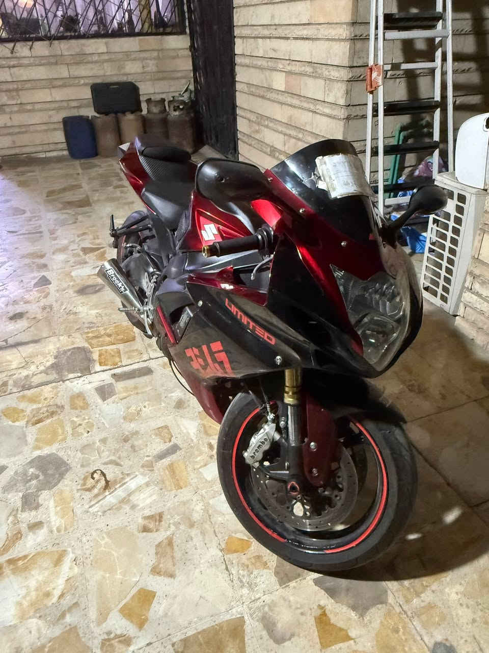 سلام عليكم جكسر للبيع مرقمة وسنوية
750cc 
2016
دراجة كاملة مكملة بدون نواقص من محرك وكهربائيات والخ
نقصها بس كفرين السمج واكعات

مكان الدراجة بغداد
***********
