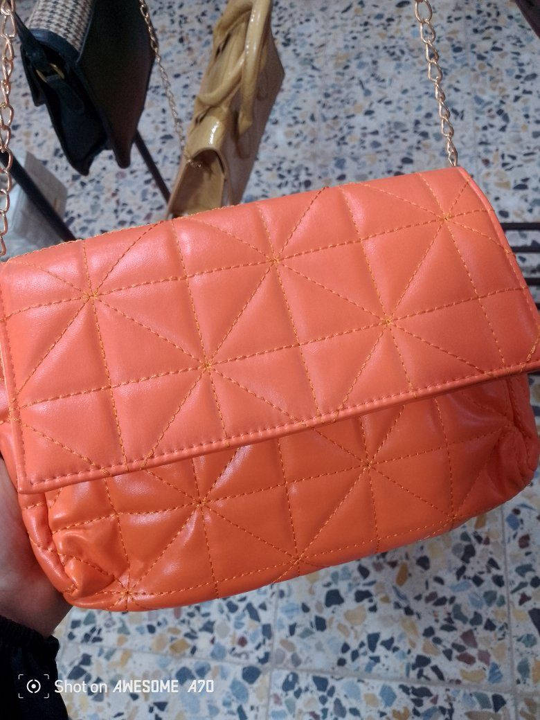 تخفيضات خاصة بمناسبة رمضان المبارك 🌙
عروض مميزة… وجودة تستحقونها.

اختياركِ لحقيبتك هو انعكاس لذوقكِ الرفيع ✨
تصاميم أنيقة، تفاصيل متقنة، وحضور لا يشبه سواكِ💖😌

سعر القطعة ب4 كمية محدودة 😍

عنوان المحل سبع البور منطقة الاربعتالاف مقابيل محلات عصام اهلا وسهلا بالجميع 🫶


**إذا كنت صاحب هذا الإعلان وتريد حذفه لأي سبب، رجاءا أرسل رسالة إلى الدعم الفني**