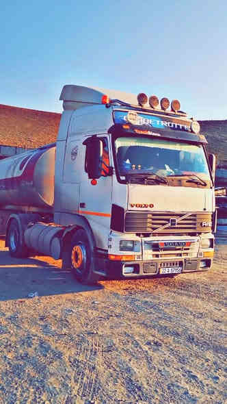 فالفو للبیع  مودیل 2001
مواصفات شیطانی ، دیسک ، ثلاجە ، ڕۆبستون ، بوری بلاجکتور ، باتریات جدید ، سینی جوست ، تایرات راس وعربانە تحم تایر ،  کیر محرک شاصی قمارە کل مکفول بشرط ، سعر 
***********
***********
