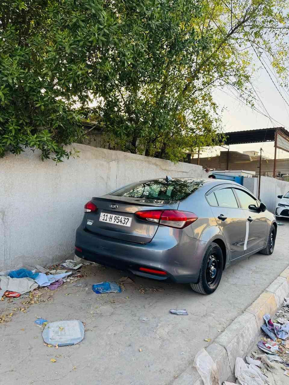 السلام عليكم كيا فورتي 2018 وارد كندي
ماشية 100 او 10 نص فول حادث بنيد مصلح نفسة 
او بي تصليح بدايت الشاصي او بارد بلباب شي بسيط
سعر 115 او بيهة مجال للشراي العنوان الشعب 
رقم الهاتف ***********
