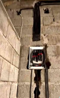 يوجد كادر تأسيس كهرباء +ماء +مجاري 🏘منازل أو محلات أو اي اشياءأخرى وبط...