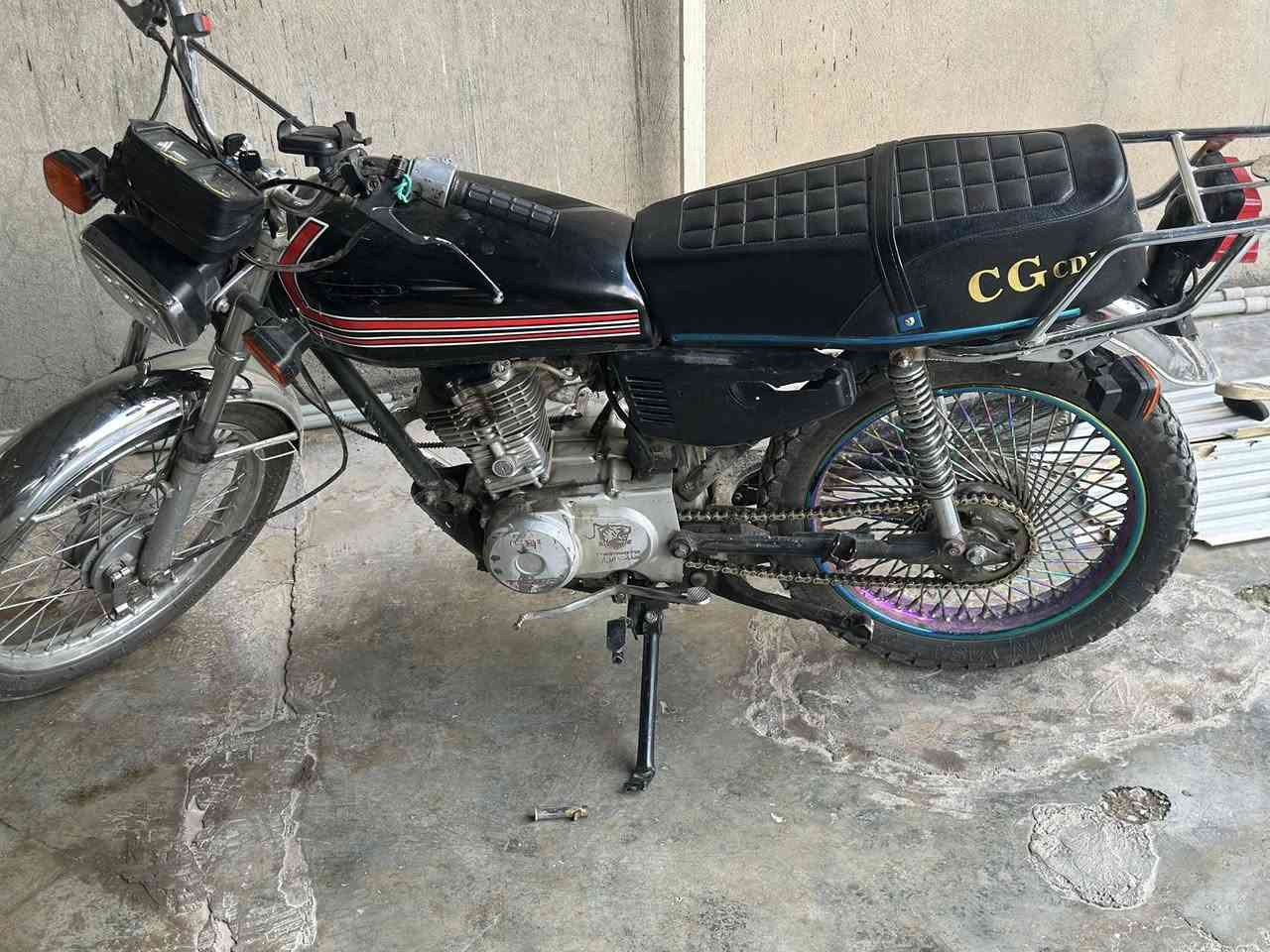 ايراني اربع كير تايكر 2018 صالصنه كاتم سعره 225وبي مجال 
***********
