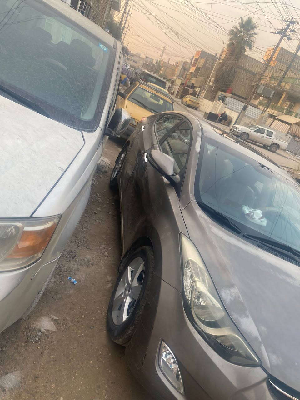 السلام عليكم
الانتر موديل 14 خليجي 
قول موصفات فتحه بصمه ابواب بصمه تشغيل مري شفط خمسه ويل كب اشاير بلمري حساسات خلفيه  باتري جديد تخم تاير  تبريد كله جديد مكينه 1800 كير مكفول على وضع الشركه السياره بدون حادث بيهه رشات كلير   مكان السياره بغداد حي اور *********** ابو فاطمه السعر 110 وبيه مجال
