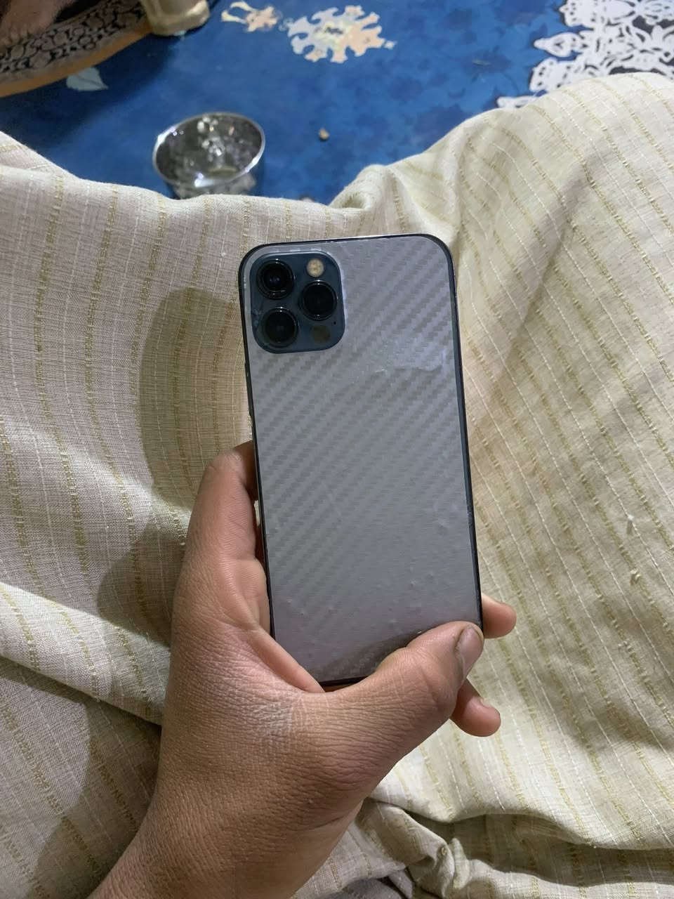 السلام عليكم 12برو فقط مبدل بطاريه وضهر مكسور لل مراوس فقط. شاشه ما مفتوح وكاله ويا شاحنه فقطط مكاني ناصريه مركز الشموخ ***********@إشارة
