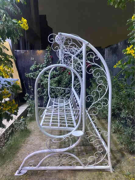 مرجوحه للبيع مكانها دوره حديد ثقيل *********** بغداد
