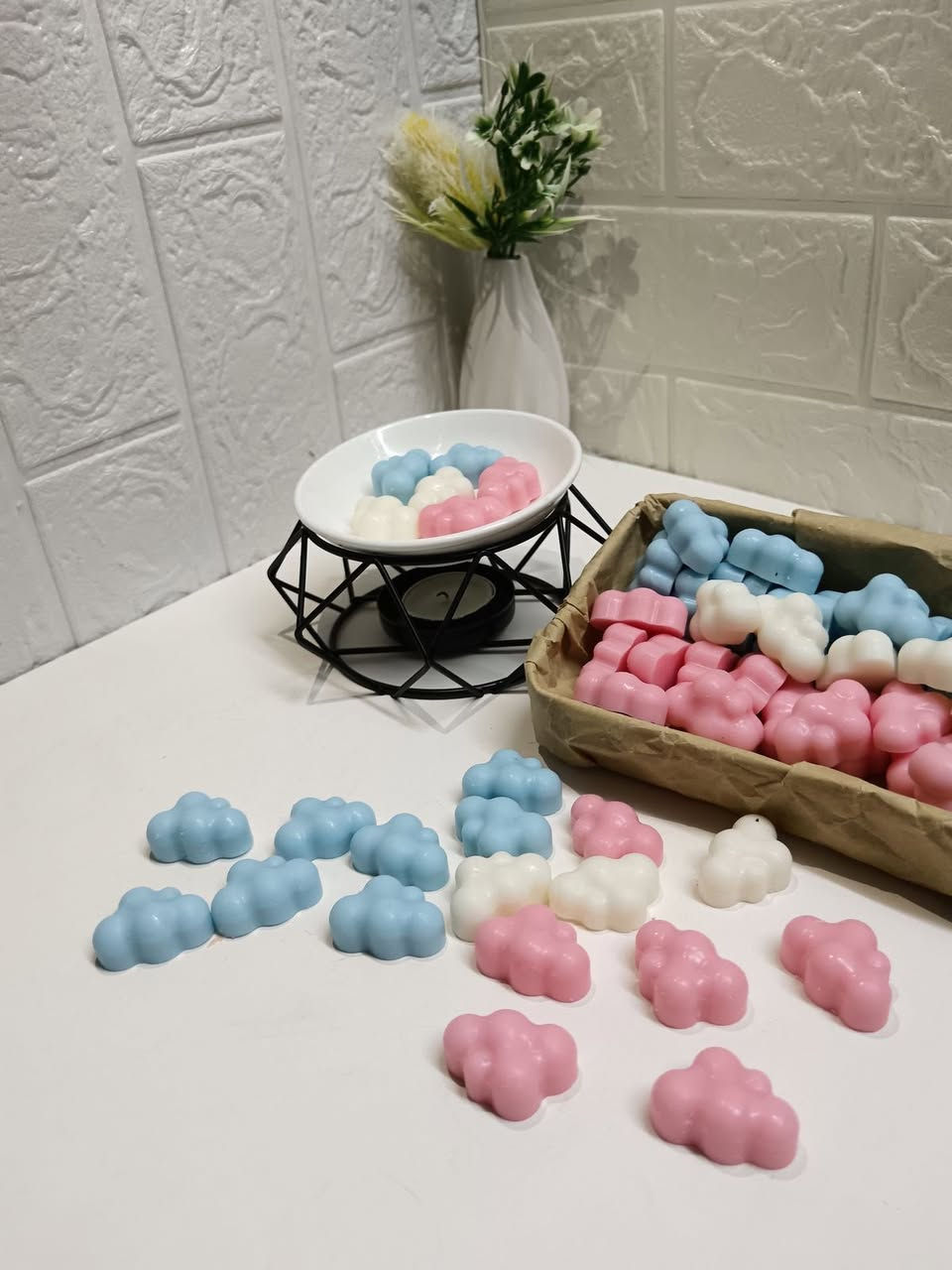 لأن اللحظات الجميلة تستحق أن تُخلّد.. 🤍
نقدم لكم توزيعات الشموع بتصميم 'الغيمة' الرقيق. مثالية لحفلات الاستقبال والمناسبات الخاصة.
متوفرة بألوان هادئة تناسب ذوقكم الرفيع."

لإضافة لمسة من الأناقة لمناسباتكم، يمكنكم الطلب الآن:
📥 عبر رسائل الصفحة (Direct Message)]
📍 تتوفر خدمة التوصيل داخل أربيل وجميع المحافظات."

"چونکە ساتە جوانەکان شایەنی ئەوەن هەمیشەیی بن.. 🤍
دیارییە شمعەکانمان بە دیزاینی ناسکی 'هەور' پێشکەش دەکەین. گونجاوە بۆ ئاهەنگی لەدایکبوون و بۆنە تایبەتەکان.
بە ڕەنگی ئارام و شیک بەردەستە."

بۆ زیادکردنی جوانی و شیکی بۆ بۆنەکانتان، ئێستا دەتوانن داوا بکەن:
📥 لە ڕێگەی نامەی پەیج (Direct Message)

📍 گەیاندنمان هەیە بۆ ناو هەولێر و هەموو شارەکان."


**إذا كنت صاحب هذا الإعلان وتريد حذفه لأي سبب، رجاءا أرسل رسالة إلى الدعم الفني**