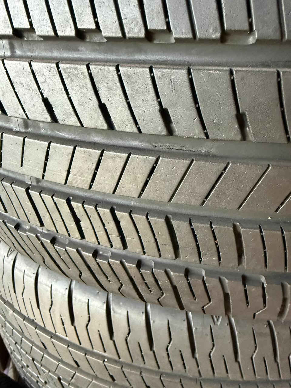 طخم كراون 225/45/21 دنلوب ياباني لووك بعدهن انتاج 24
***********

