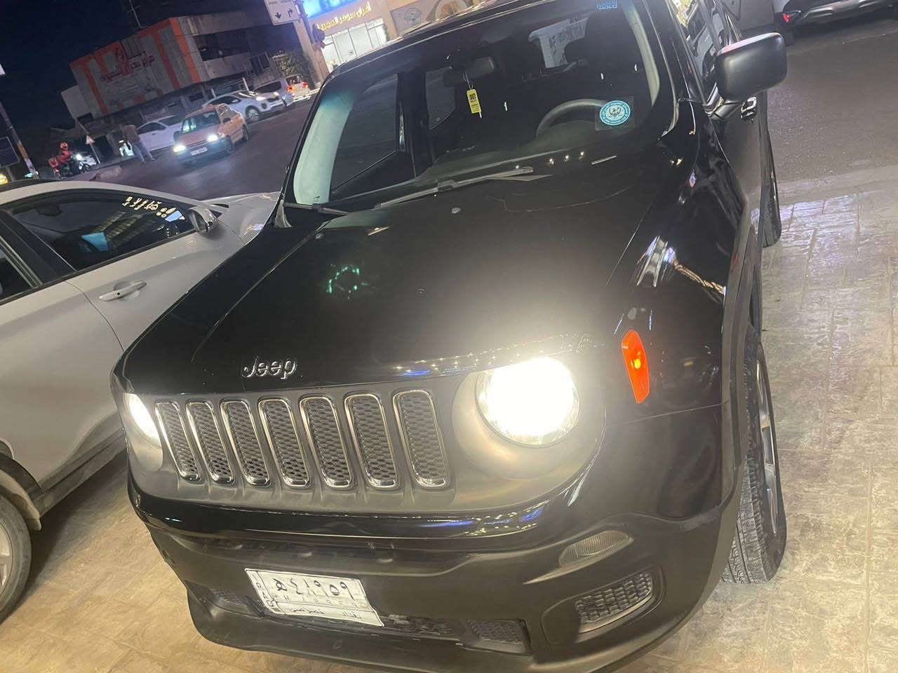 🚗 للبيع جيب رنكيد
الموديل: 2017
الممشى: 31 ألف ميل
اللون: أسود
📌 المواصفات:
شاشة
كاميرا خلفية
📌 حالة السيارة:
السياره جديده ومناقصها اي شي
السعر
11500 وبيها مجال
حادث جاملغين امامية البنيد سليم 
ايرباك ستيرن فقط
للاستفسار الاتصال على الرقم
*********** بغداد, العراق
