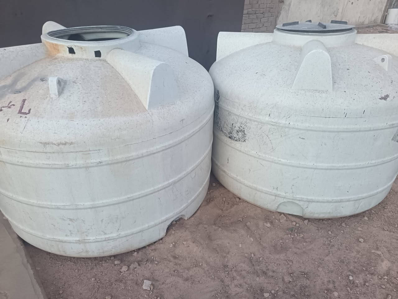 محطه ام المتر عوزا بس منبرين  مواطير ايطالي  للبيع  السعر مليون وبيها مجال   الرقم ***********

