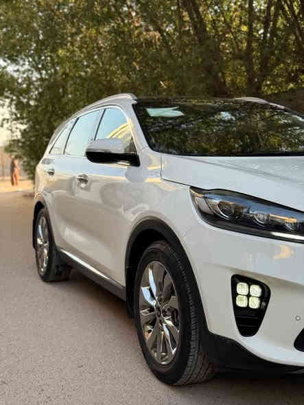 السلام عليكم 
سورنتو خليجية موديل 2020 فول ماعدى فور ويل 
السعر 265$ 
ماشيه 76
كفالة عامه ماعد شخط حجم اصبع ب باب بارد 
سونار موضح بالصور
الاستفسار ***********
مكاني الامين قرب القناة
