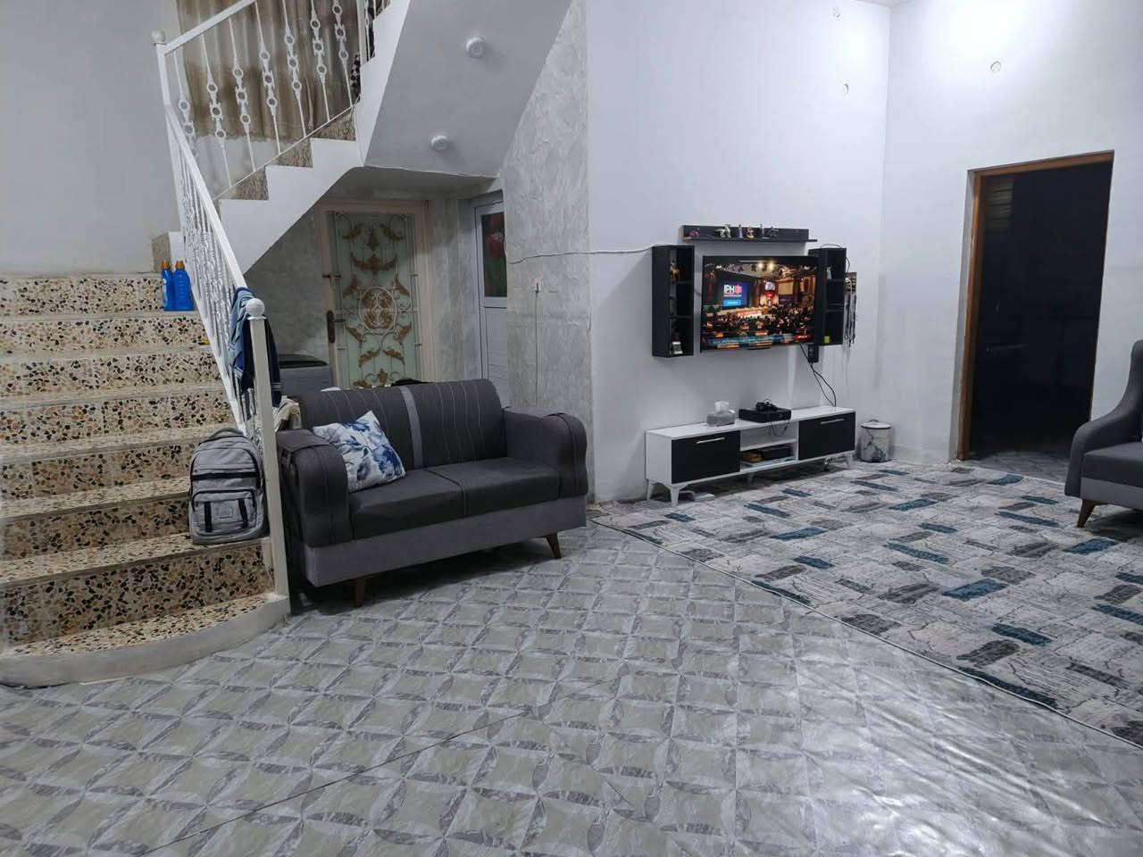 بسم الله الرحمن الرحيم
دار سكن زراعي خلف البنزين خانه المهدي
السماوه 
المساحه ٢٠٠ متر بي اقرار محكمة
طابق واحد قريب كلش من الشارع المولده 
يتكون من غرفتين واستقبال ومطبخ وصاله وصحيات داخليه وخارجيه وباقي التفاصيل مراجعة مكتب الاصالة للعقارات
***********
