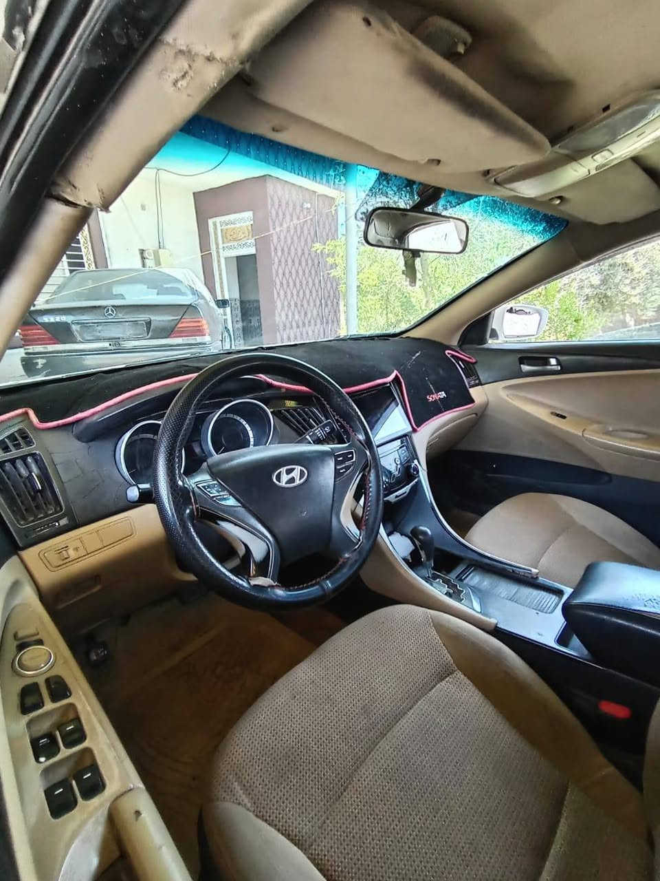 سلام عليكم سوناتا مضلع خليجي موديل ١١  بيه تكمه ساىئق القماره فقط شاصي البجم مكفول كير ومحرك بلجيس رقم نجف مشروع وطني***********
بيع أو مراوس السعر ٦٥ مكان الفلوجة
