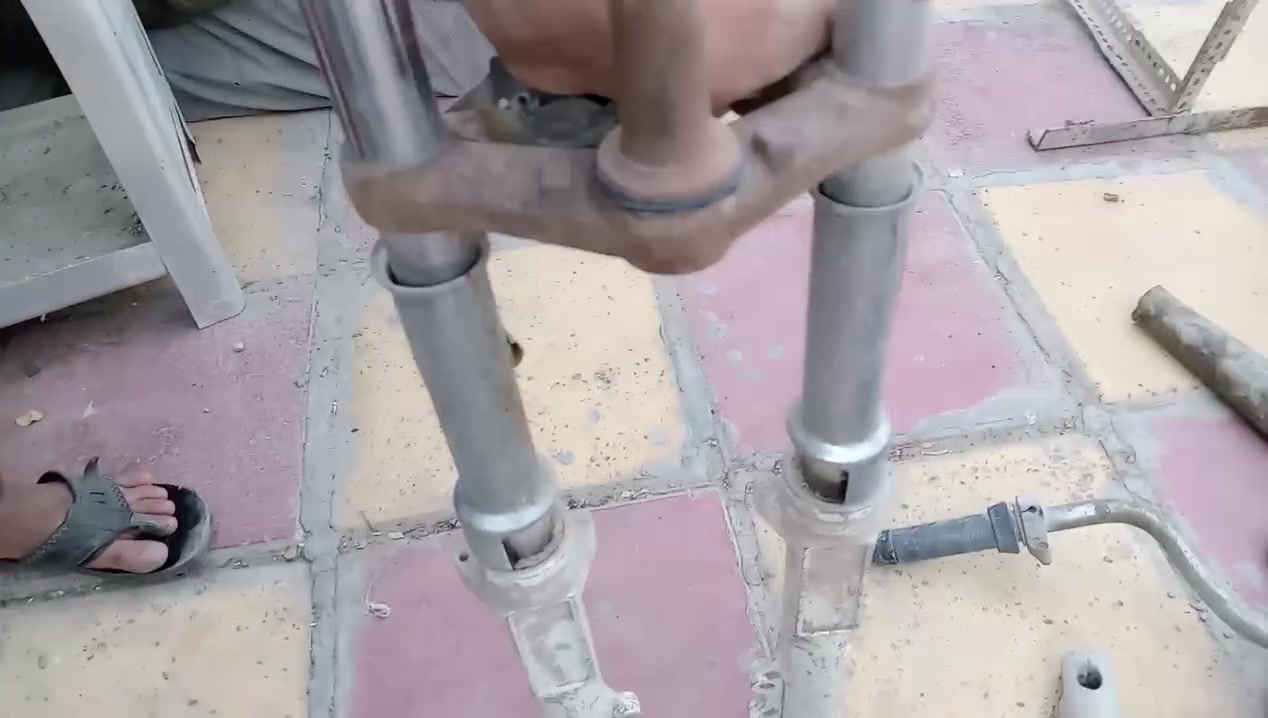 سلام عليكم ورحمة الله مرخصتك صاحب الكروب غراض امزت 81 و82 قيم واخذ كلشي شارح بلفيديو وشكرا  موجوده واتساب ***********
