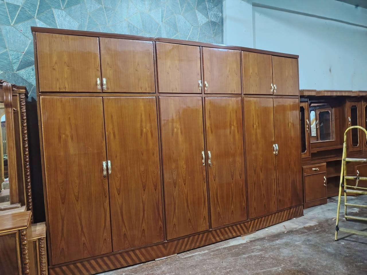 #للبيع 
غرفه حطاطه السعر مليون 

العنوان 
الرمادي_ الخمسه كيلو_ الشارع الخدمي_ مقابل زنود الست الحمداني 
للتواصل
***********
