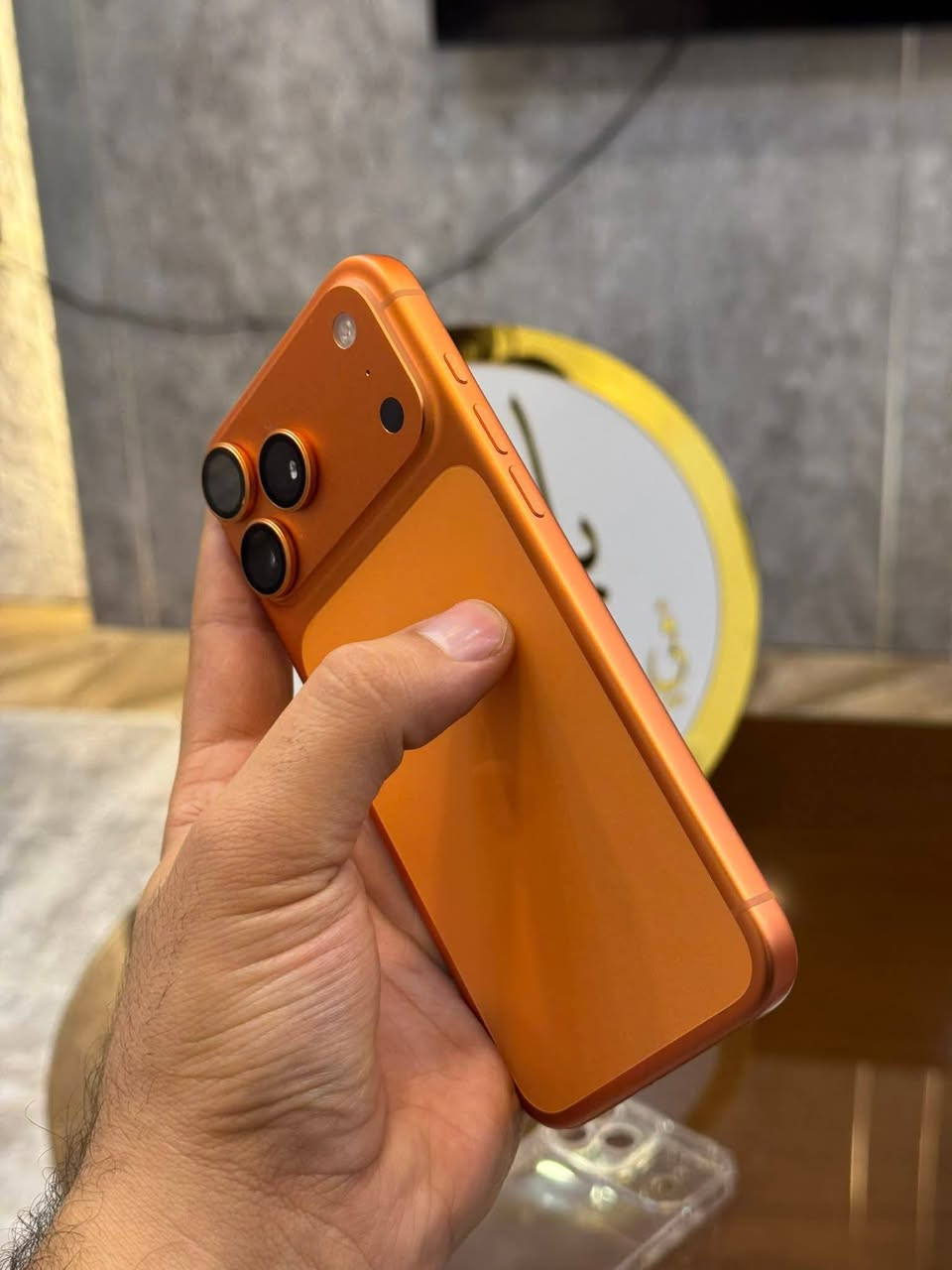 للبيع ايفون 17 برو ماكس 
٢٥٦ جيجا 
بطاريه ١٠٠ 
 لون الاورنج 
السعر 1/750 مليون وسبعميه وخمسين
‏‪0771 939 1907‬‏
(#غير #متواجد #على #الفيس)
