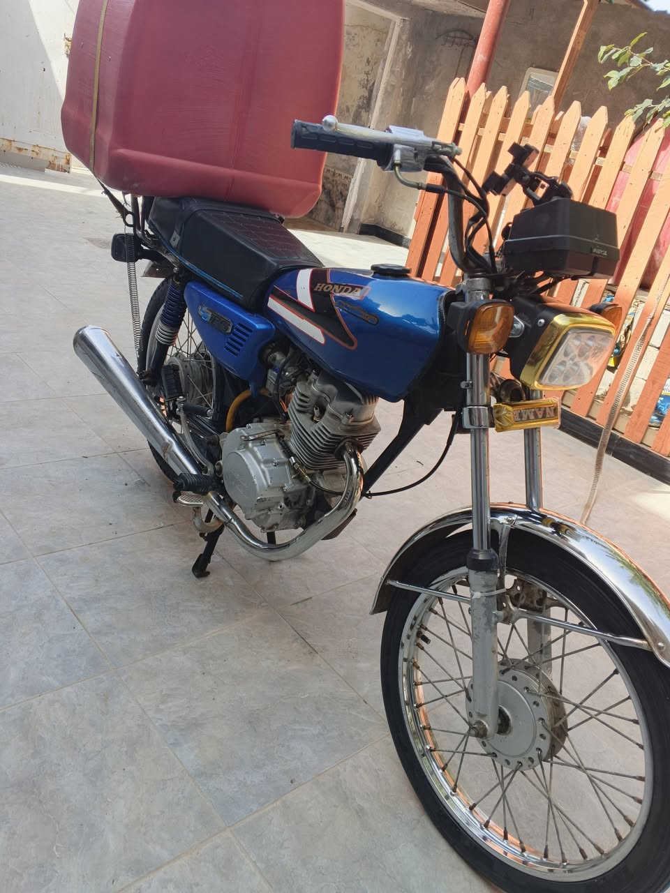 ايراني للبيع أدوات مكفولةالسعر450وبيهة مجال المكان كرمت علي ابوصخير الهاتف***********
