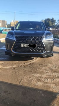 لكزس • ٢٠١٦ • اسود مغلف