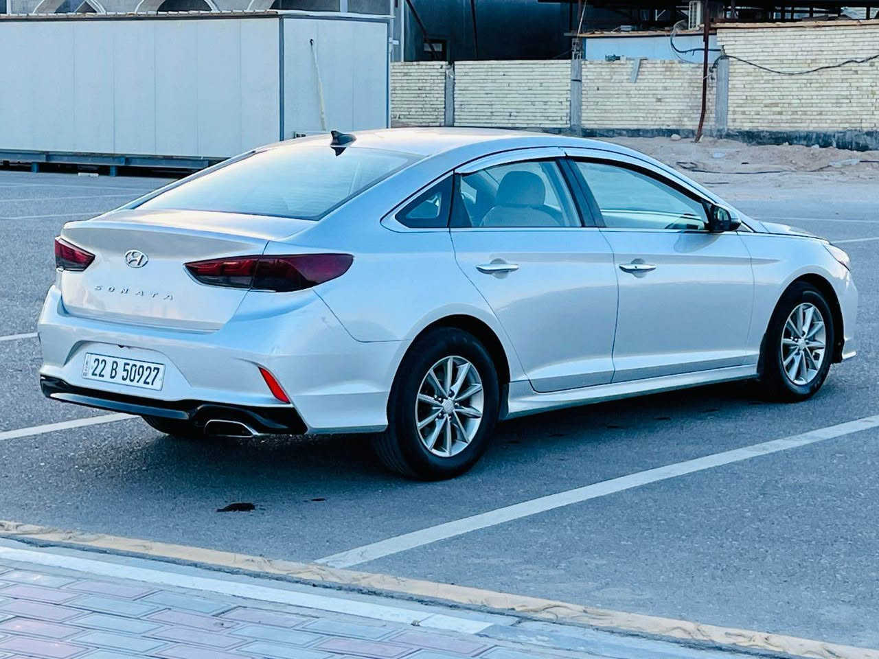 سلام عليكم سوناته 2018 وارد أمريكي رقم اربيل الدولي تريد تحويل اريد وكاله سنويه ملصق 2031 
ملاحظه بيها 3 قطع صبغ فقط الباقي كفاله 
مواصفات سبورت بصمه كشن كهربائي كشنات تدفئه تحكمات استيرن جهتين شاشه كامرا بلوتوث رادار مري جوانب اشاره بل مرايه يدات نيكل جنطه ذكيه بصمت أبواب وبعد بيها هواي مواصفات معروفه 
كير محرك تبريد تخم تاير حداديه كلها جديده وخير من الله 
مكان سياره كربلاء المقدسه 
سعر 114… 
رقم الهاتف ‭0770 730 3729‬… Singapore
