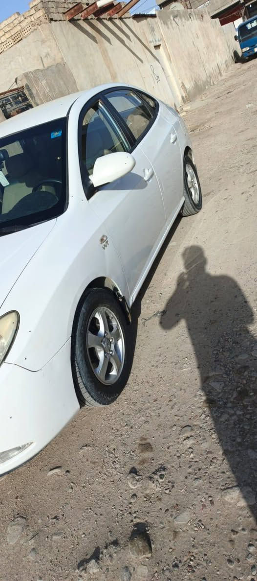 السلام عليكم النتره ٩ خليجي كير ومكينه جدد مكينه ١٦٠٠ جكشن عالي السياره  كفاله عامه بس بيه كم رصعه مبينه بالفيديو تخم تاير جدد باتري جديد صدر كله جديد  رقم جديد
بسمي تحويل ثاني يوم السياره خير من الله
مكاني بغداد الغزاليه 
هذا رقمي***********
