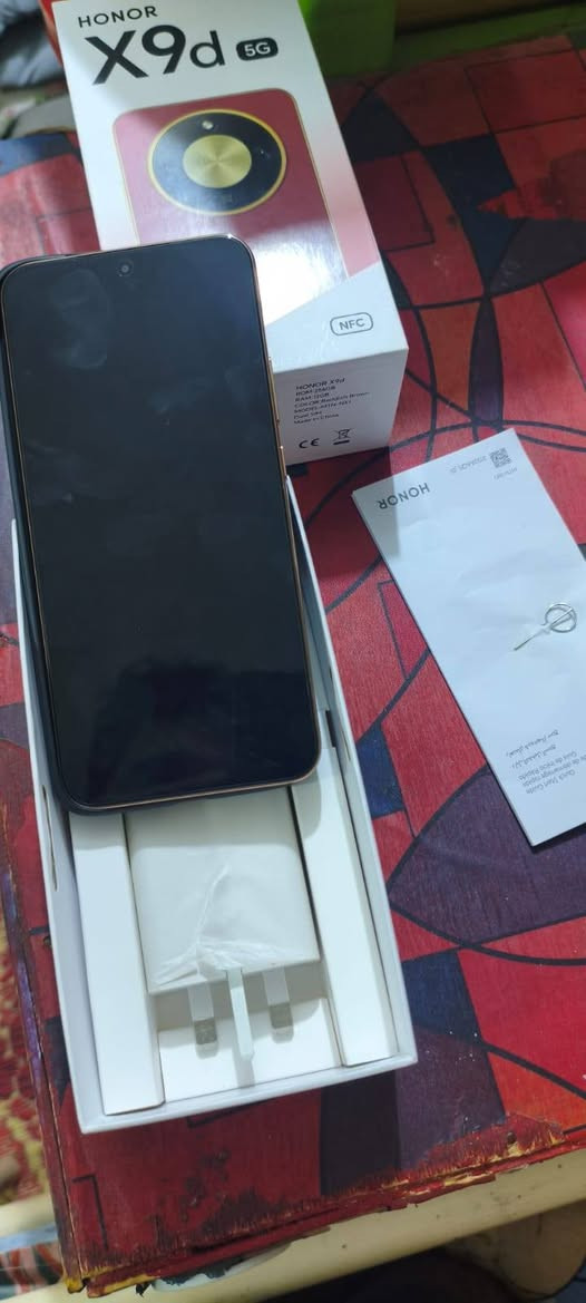 السلام عليكم 
تلفون honor x9d 5g للبيع 
نظيف جدا استخدام اسبوع واحد 
السعر 490 للاستفسار ***********
