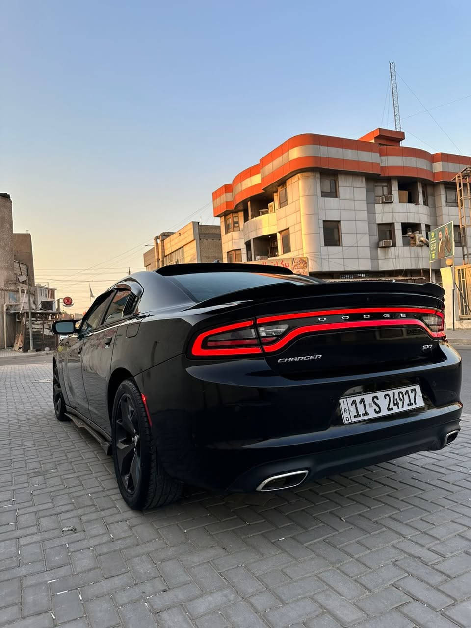 جارجر 2022 SXT وارد امريكي
مواصفات فول
فتحه + بصمه
محرك 3600 V6
كير أوتوماتيك 8 سرعات.
نظام دفع خلفي (RWD).
أنظمة قيادة (Eco – Sport).
كشنات جلد
كشنات كهرباء
تدفئه بالمقاعد
نظام صوتي 6 سماعات + مضخم
شاشه كبيره ابل كار بلي
كامره دواره + حساس خلفي
نظام مانع انزلاق ABS + تحكم بالثبات ESC.
حساس ضبط الاطارات
حساس خلفي مع كاميرا رجوع.
مثبت سرعة
لايت زنون
أضائه LED أمامية وخلفية مع نهارية.
تشغيل عن بعد

حادث السيارة مبدل بند فقط و جامغ مصلاح
صور الحادث بالمنشورالسياره ماشيه 61    السعر مع صاحب السياره ***********
