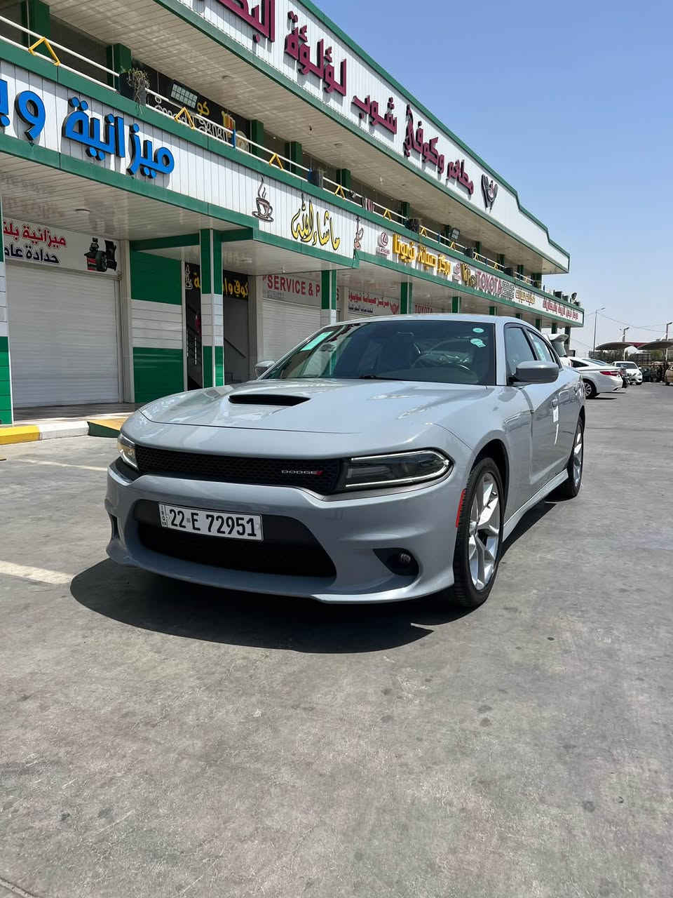 السلام عليكم 

جارجر GT لون مميز سموك 
موديل 2021 
وارد كندي 
فول ما عدا الفتحه
كفاله عامه السياره جديده جداً
رقم اربيل وكاله او تحويل بنفس اليوم 
السياره تراي زيرو حيل جديده وماشية 53 ميل
السعر 295 $ وبيها مجال للشراي 
للاستفسار : ***********
العنوان : البصرة / مجمع جوهرة البصرة السكني
