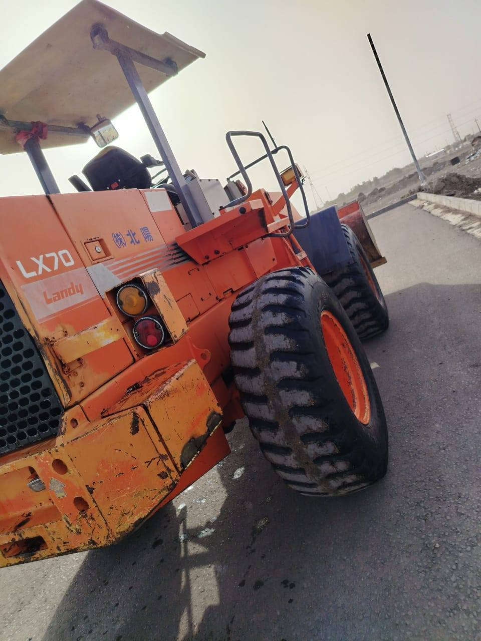 اسلام عليكم للبيع شفل هيتاشي حجم 60 محرك كير مكفول شرط كله عل بلادي محرك ازوزه 4سلندر سوبر جاهز للعمل شرط الشغل مامفتوح بيه برغي كفاله عامه رقم نجف باسمي سنويه لل 30 ستفسار ***********
