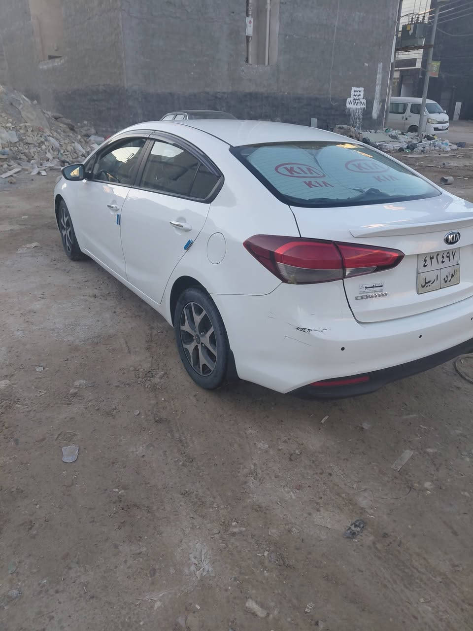سلام عليكم كيا سيراتو خليجي سياره نظيفه مال بيت مواصفات السياره موديل 2017 محرك ٢٠٠ جديد كير جديد كله على البلاد تحكم ستيرن فتحه اشاير بل مري داخل جديد السعر 125 بيه مجال بصيط مكاني بغداد الدوره الاستفسار الاتصال ***********

