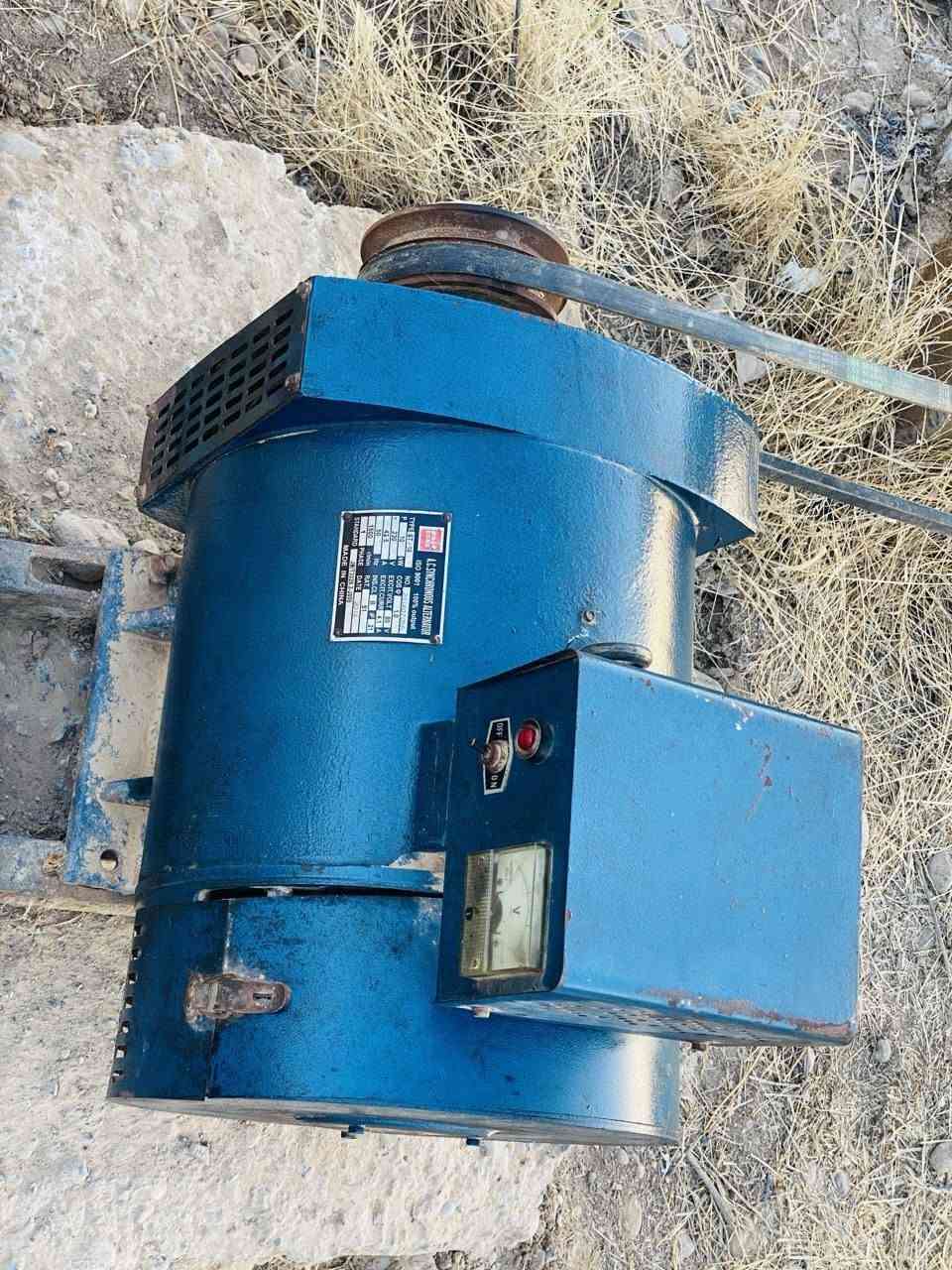 السلام وعليكم..
للبيع لستر باوا ... 8 حصان مع مولده ST_10 ابو 10 kw 
للإستفسار الإتصال على الرقم  ***********
