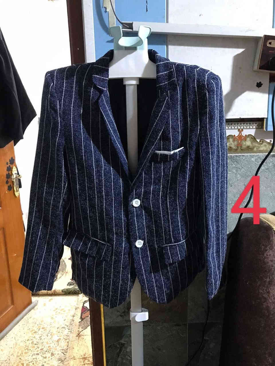 مكاني ناصريه القطعه ابيع جملة فقط تاخذهن كلهن ب٢١٠٠ دينار احسبلك القطعه مكوي و مغسول و تعبت عليه والله و ربحي كلش قليل بس احسن من الماكو. 

***********
