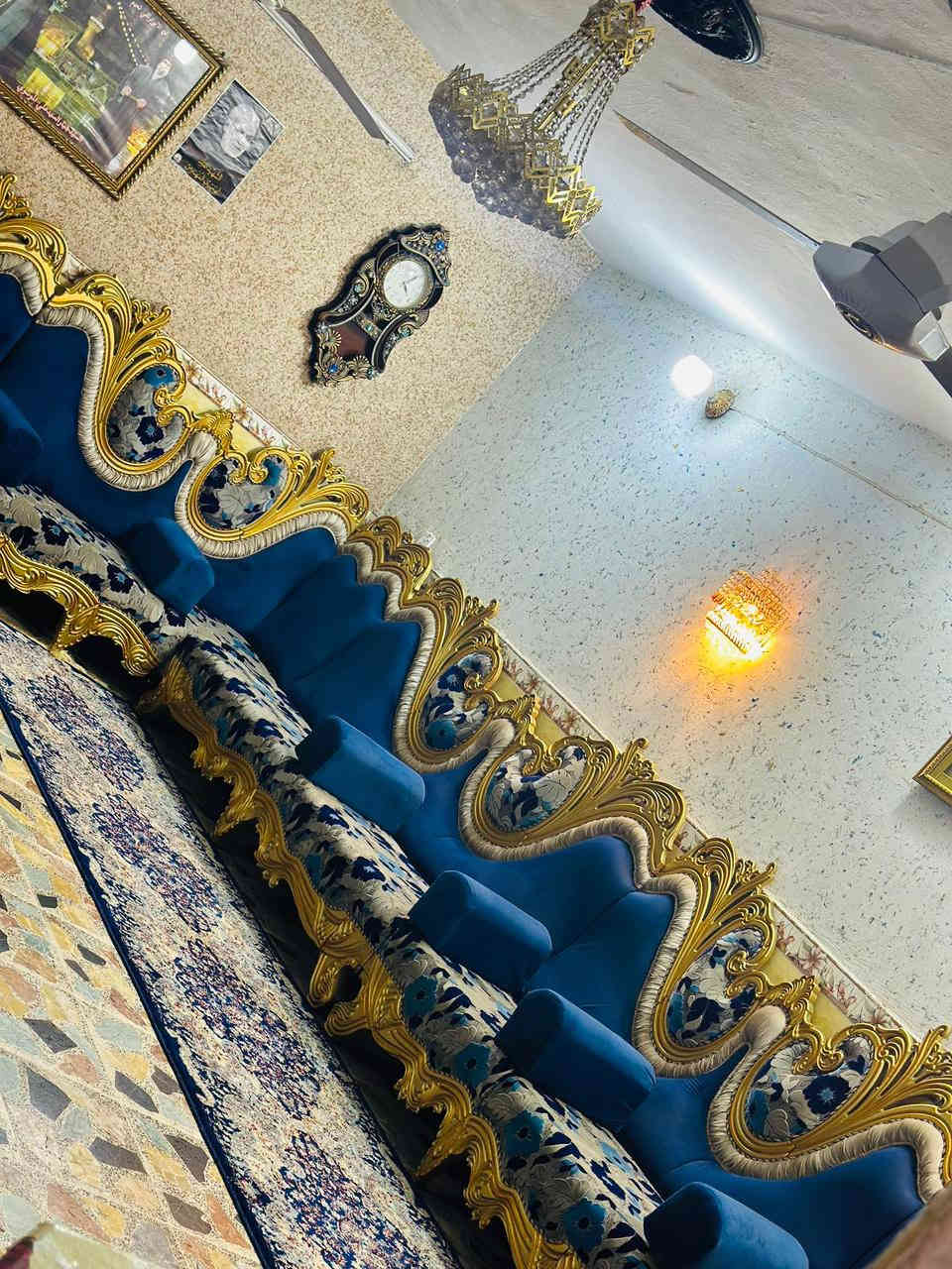 بيت للبيع ١٥٠ متر واجهه ٧ ونص ونزال ٢٠ طابقين 
طرمة كبيره صحيات خارجيه مدخلين 
صاله ومطبخ وحولي وحمام وغرفه ومنور
طابق ثاني ٣ غرف وحمام وسطح 
خدمات ماء كهرباء مجاري تبليط عرض شارع ١٠ متر 
الموقع الغزالية شارع الضغط جرف الملح 
للاستفسار: مكتب المشجر بداية شارع المشجر مقابيل محطة 
***********
***********
***********
