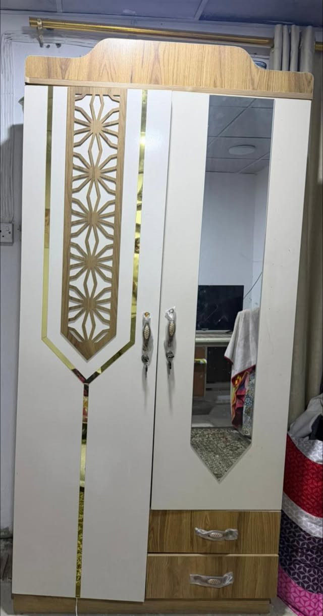 السلام وعليكم للبيع كنتور تركي اصلي السعر ٥٠ الجربايه خشب تكمه السعر ٣٥ الحديدقفل ٢٥ المكان بغدادالاسكان


**إذا كنت صاحب هذا الإعلان وتريد حذفه لأي سبب، رجاءا أرسل رسالة إلى الدعم الفني**