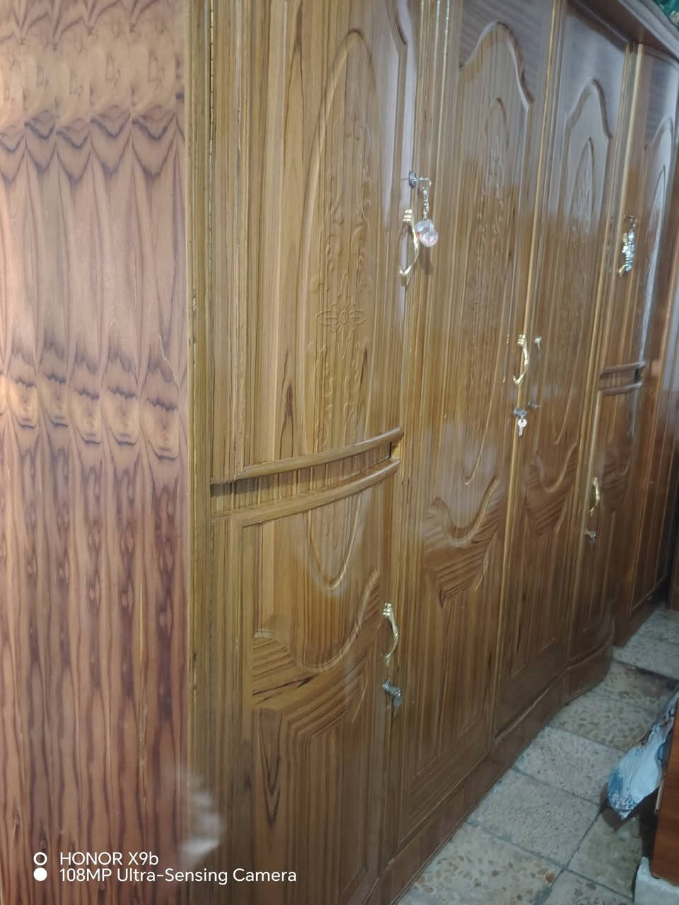غرفه البيع مستعمله جديده عنوان بغداد *********** وتساب
