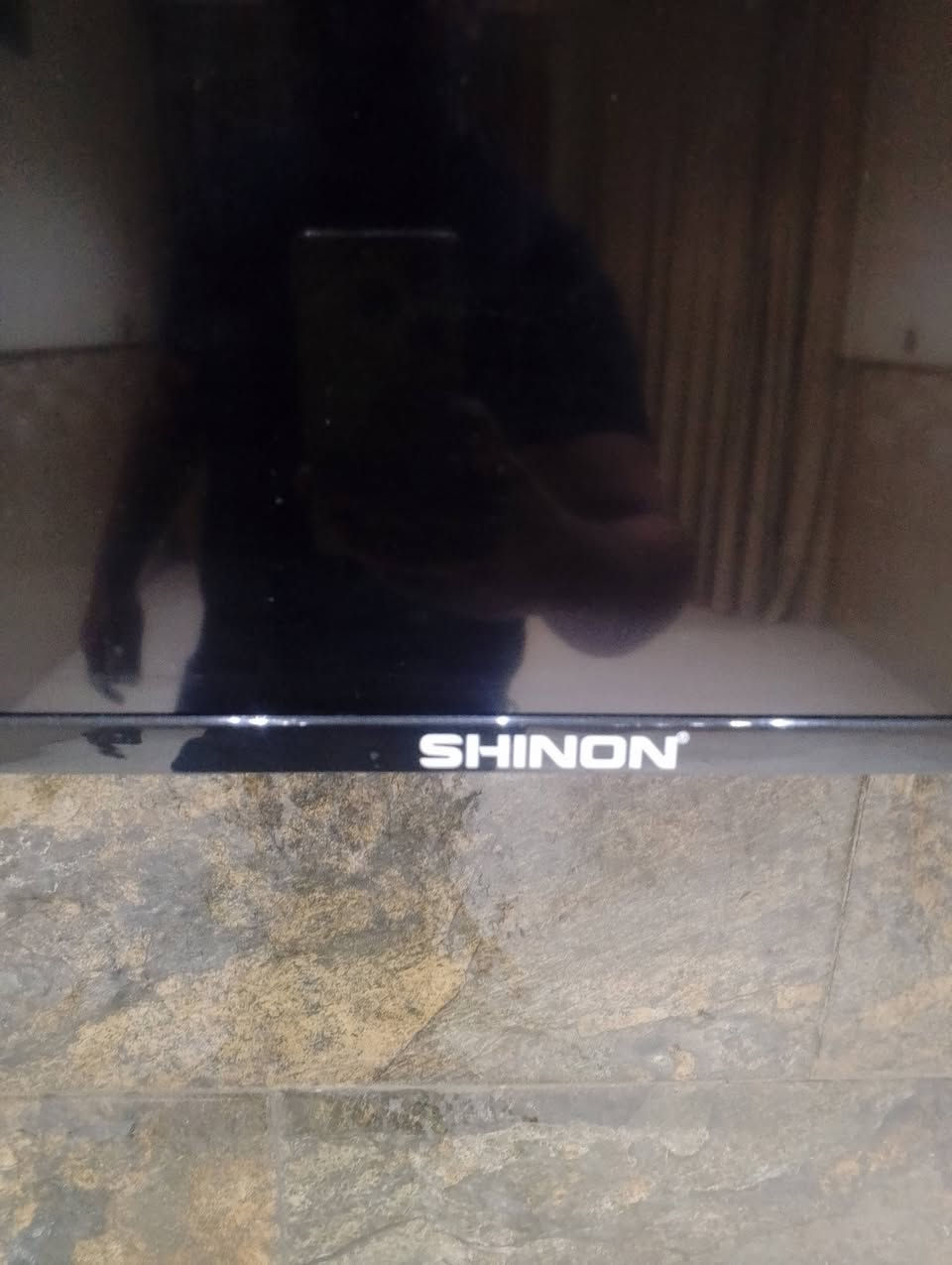 بلازما حجم 65 شينون اخت الجديده للبيع مستعجل عليها كون شراي هسه يأخذها *********** مكاني بغداد الدورة
