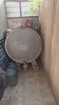 تانكي كاز قطر 100 سم بسع خمس براميل أعطيه للاجر الي يحتاجو يجي ياخذو  ...