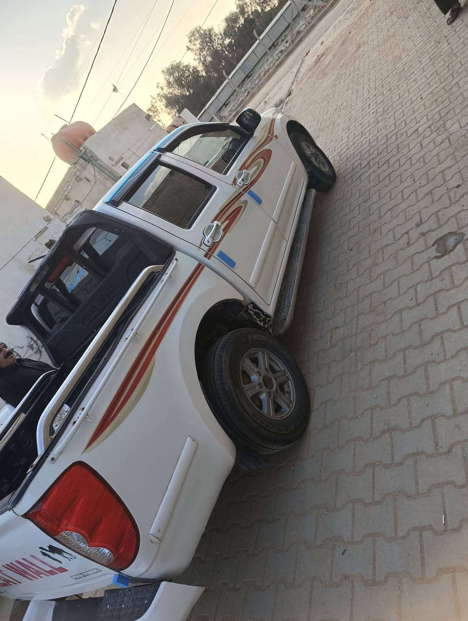 سلام عليكم بيكم كريتويل للبيع موديل 2013 مكفوله كفاله عامه مكينه وكير علشرط تخم تاير كهربايات كله شغاله تحويل مباشر مكان نجف للستفسار  ***********
