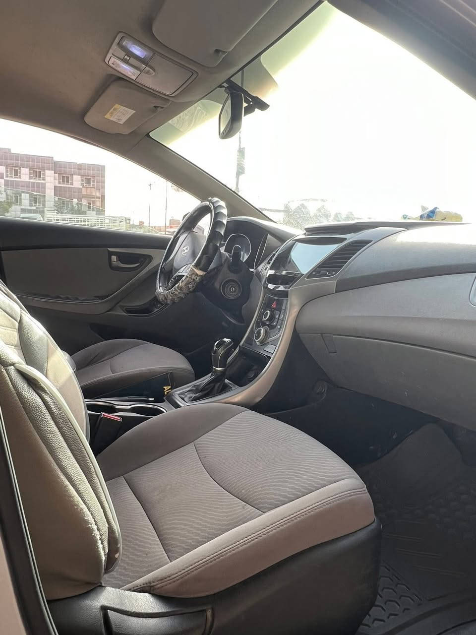 سلام عليكم
البيع النترا 2015 

حادث جاملغ وباب فقط بدون دواخل 

رقم بغداد دولي باسمي تحويل ثاني يوم 

مكينه 2000 دوش 

كير مكينه حداديه تخم تاير تبريد جاهزه الاخير 

السعر 112 وبيه مجال بسيط

مكاني بابل نادر الثانيه 

***********
