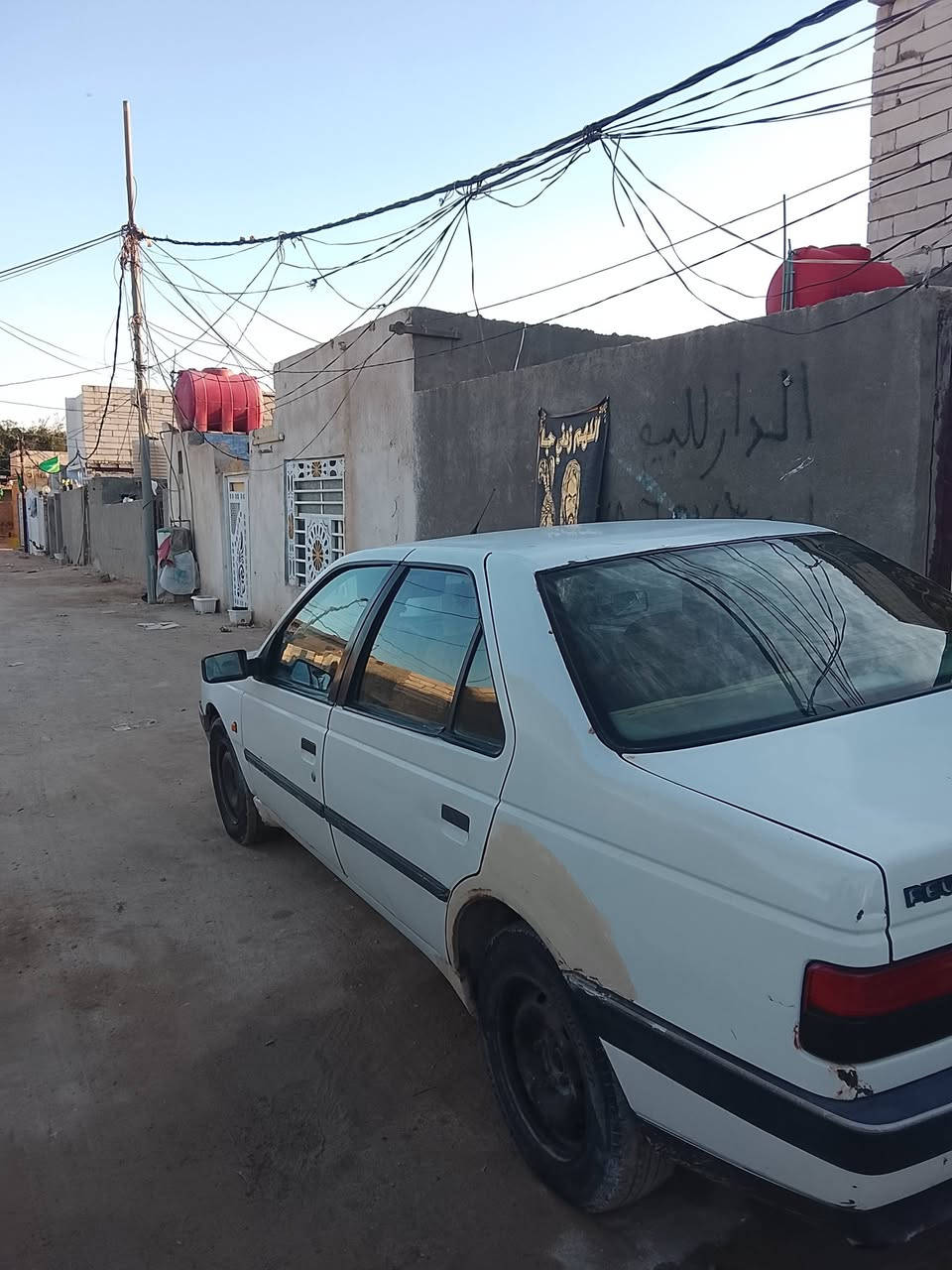 بيجو 405 موديل 2010 للبيع السيارة جاهزة من كلشي فقط معجون الخياس الرقم قادسية السعر 33 وبيها مجال المكان النجف رقم الهاتف ***********
