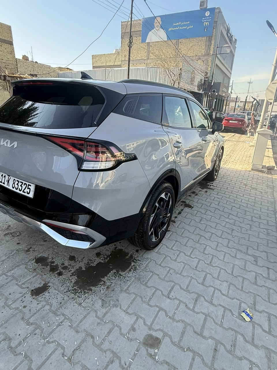 -كيا سبورتج  برستيج الطويله
امريكي موديل 2024 لون اسمنتي سموك
- ضرر السيارة مرفق بابين وجاملق تبديل اصلي وليس تعمير عكس السايق 
- سيارة بجم كبس  بدون اي تبديل وبدون ايرباكات ( جميع الايرباكات سليمة ) 
فئة اكس لاين الفول 
-مواصفات  
بانوراما على طول السقف 
بصمة
كشنات جلد 
شاشة متصلة 
صندوق كهرباء 
شحن وايرليس ومنافذ شحن خلفية 
رادار امامي وجانبي 
حساسات 
كرسي سائق كهرباء والكراسي الامامية تدفئة 
هاند بريك دكمة 
ترحيب عند الاقتراب وبصمة دخول ذكي 
تشغيل عن بعد 
-انظمة قيادة( سبورت، نورمال ، سمارت )
قطعتين تبريد  
فور ويل 
قيادة ذاتية ( تحديد مسار وتحديد سرعة ) 
توقف ذاتي 
اشاير بالمري 
شاشة لمس متغيرة للتحكم بالميديا والتبريد 
تحكمات فول بالستيرن وبعد بيهة مواصفات 

-سيارة ماشية40  الف مرقم بغداد 
المكان البلديات  الاتصال رقم *********** واتساب سيد صالح
