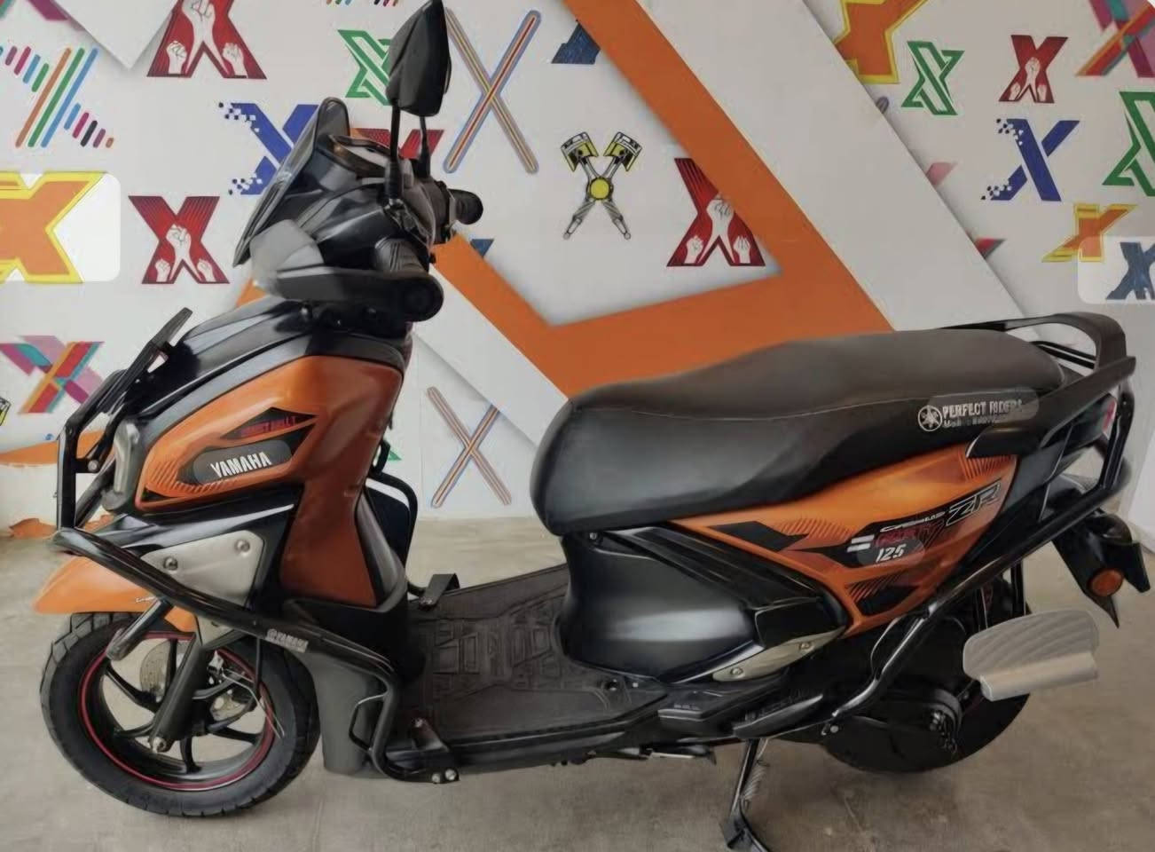 Yamaha ray zr
موديل 23 ماشيه 9000
لون مشمشي فول نظافه 
مع كامل ملحقات
( درع و دواسه هوائيات و دواسه جانبي )
 ( السعر مليونين )


**إذا كنت صاحب هذا الإعلان وتريد حذفه لأي سبب، رجاءا أرسل رسالة إلى الدعم الفني**