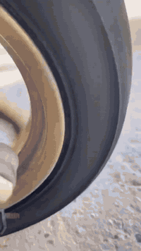 السلام عليكم شباب ماكس عدله للبيع موديل 2008 مكفوله من كلشي لا تبخير ولا تنقص عندك بس الكفرات تجاريه والباقي تزويد خارجي مو بل مكينه السعر 900 وبيها مجال  للشراي هاذه رقم ***********
