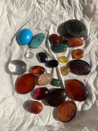 احجار متنوعه • ٢٤ حجر • بيع شلع