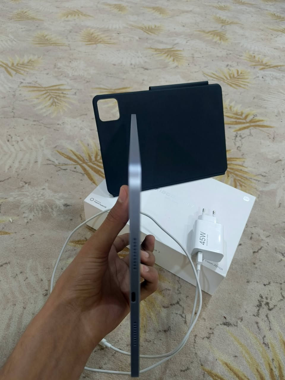 للبيع Xiaomi Pad 7 جهاز اخو الجديد مع كامل ملحقاته جهاز نضيف زلغ مابي سعر 360 وبي مجال بسيط المكان بابل الرقم ***********
