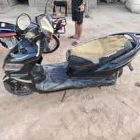 دراجه سكنز للبيع نضيفه عله أيدي 300ربيهة مجال 07859862405 وتساب 078120...