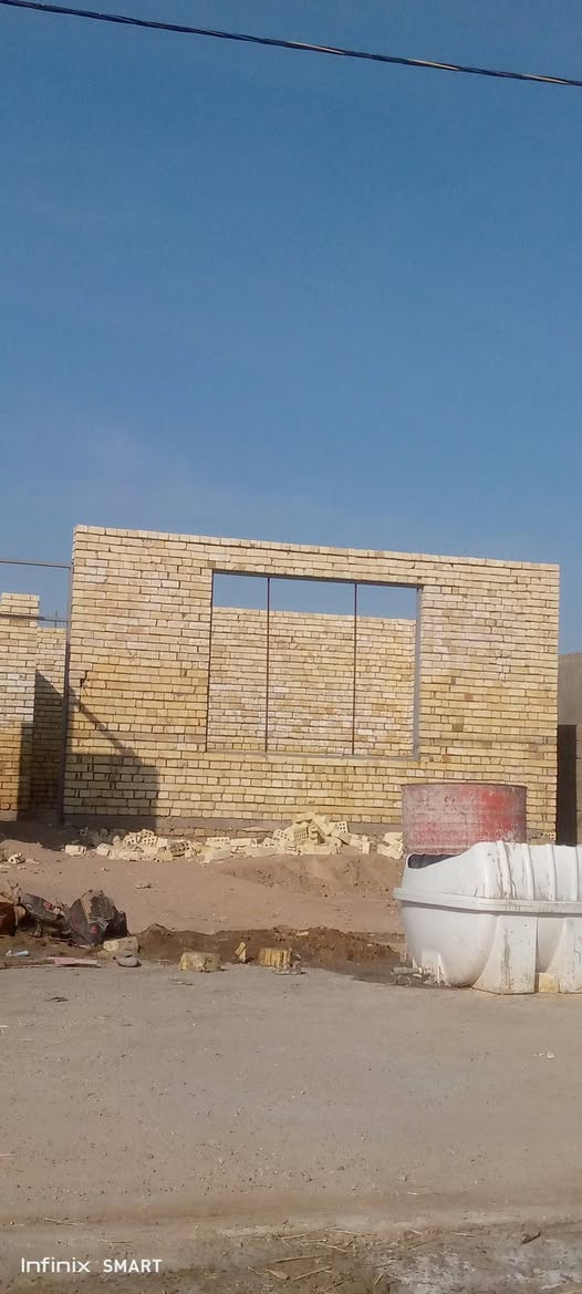 خلفه بناء متفرغ
***********ومن الله التؤفيق
