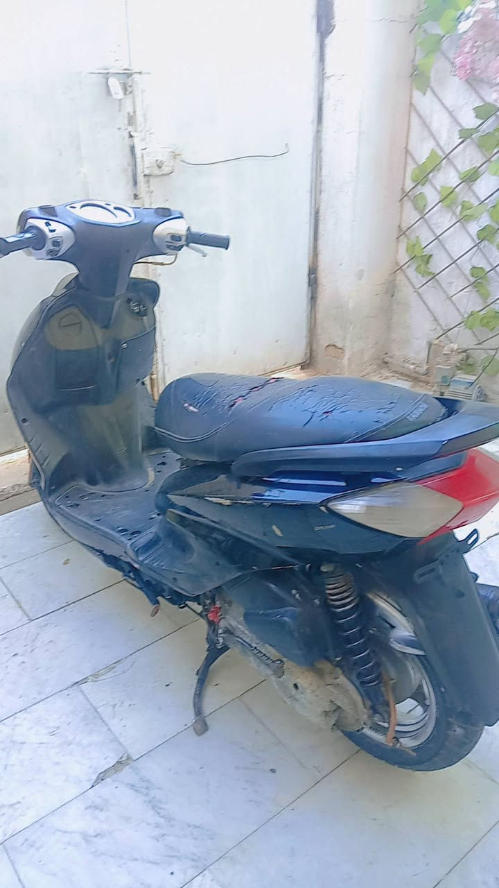 سلام عليكم دراجه سكنس نثيه لل بيع كفرات بلاديه مختمه مكينه تجفيت جديد شغاله اي نقص ما بيهه السعر ٣٠٠ وبيهه مجال قليل


**إذا كنت صاحب هذا الإعلان وتريد حذفه لأي سبب، رجاءا أرسل رسالة إلى الدعم الفني**