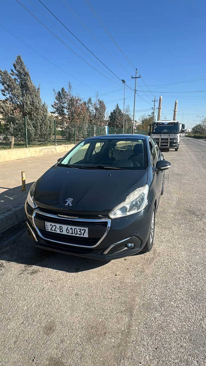 بيجؤ ٢٠٨
موديل ٢٠١٩
بي سبوغ و قه پ و قوپه 
مواسفات فوله پانؤرامايه
رقم و سه نه وي فحسي نوييه 
گيرو مه جينه به شه رته نكرايته وه 
شوين هه ولير 
رقم موبايل. *********** أربيل, العراق
