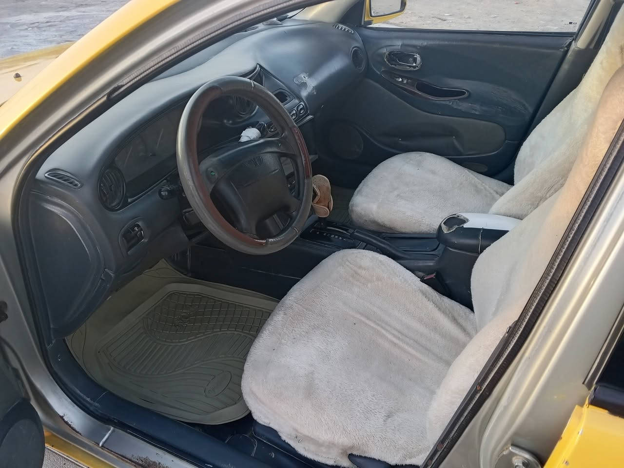 سلام عليكم سياره البيع دايو لكنزه مكينه كورله تبريد شغال حداديه نص بطنه مثل ماموضح بل صوره نضيفه عنوان السياره ناصريه قضاء شطره سعر 35بيه مجال قليل ***********
